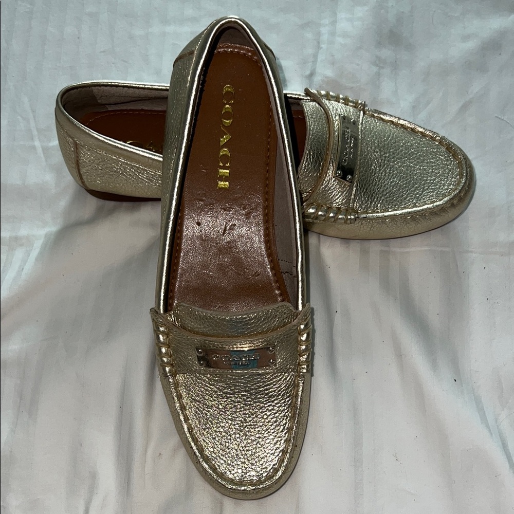 COACH NEW YORK Gold LOAFERS New Size 6.5 6 1/2